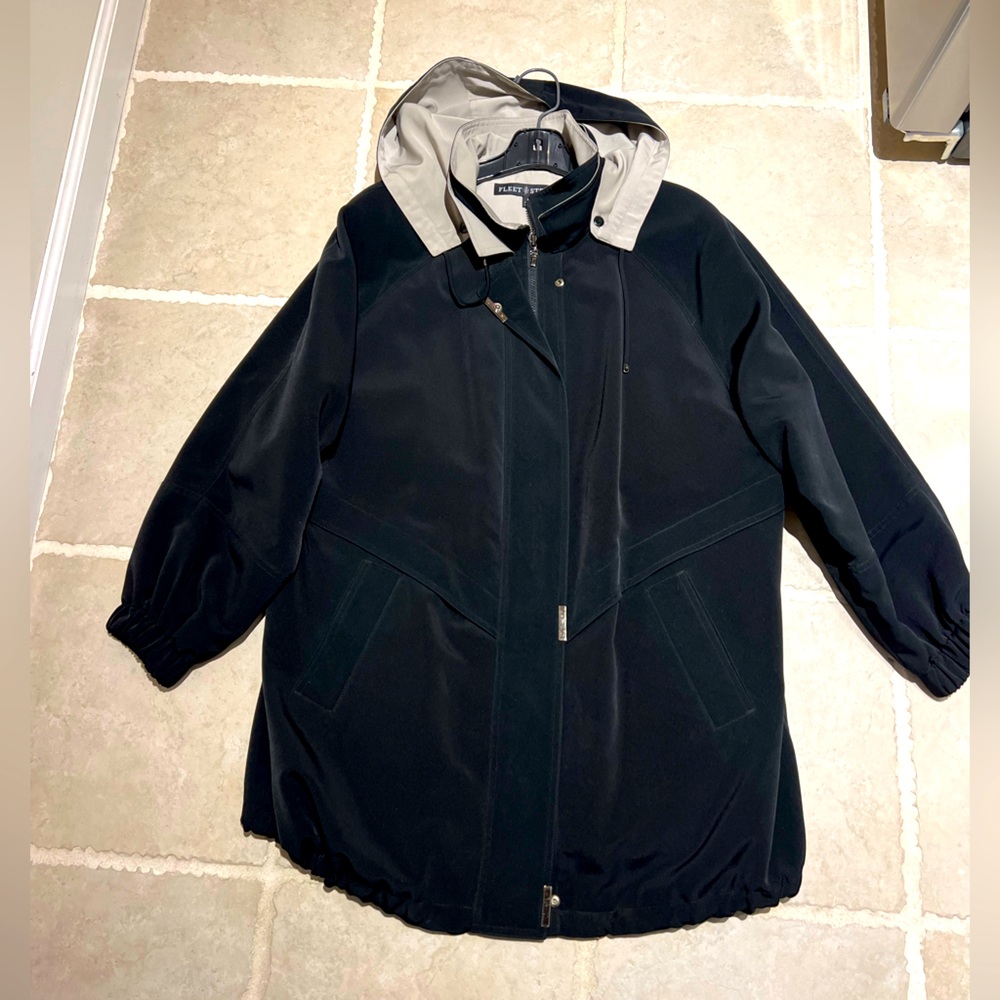 Fleet Street Black Rain Coat- size 2X, pet free & smoke free home. Excellent con